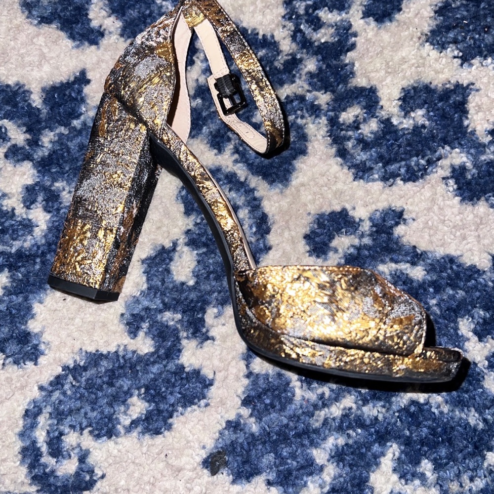 Jessica Simpson JS Jenee